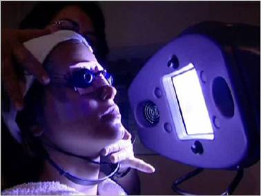 phototherapy of woman